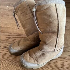 UGG Classic Tan Suede Boots
